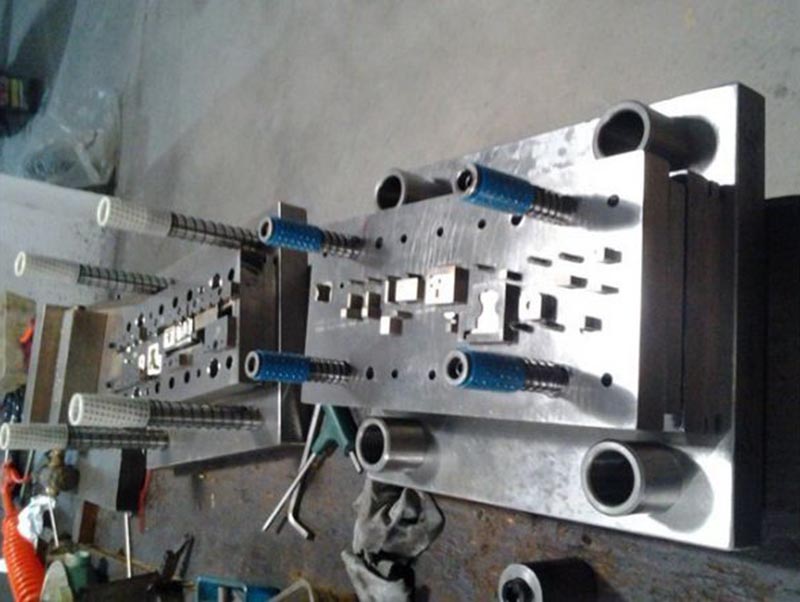 白山模具制造-12